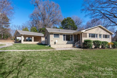 4211 Seaforth Drive