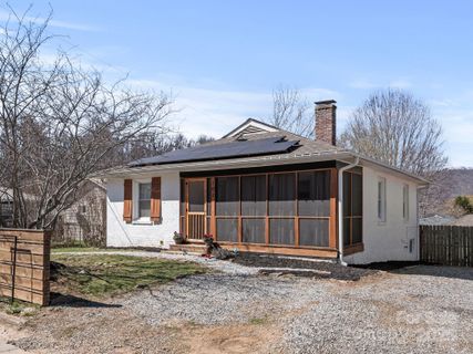 101 Morgan Street sold home in Beacon Village, Swannanoa, NC