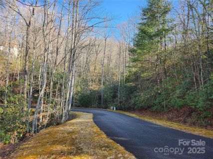 610 Aberdeen Lane active home in Glen Cannon, Pisgah Forest, NC