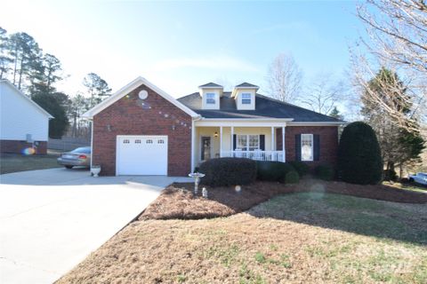 1013 Mays Court sold home in Sunset Crossing, Gastonia, NC