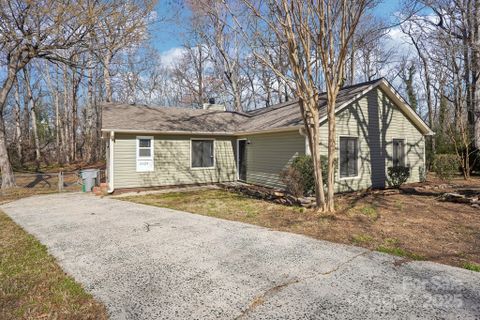 3929 Fernleaf Court sold home in Cobblestone, Charlotte, NC