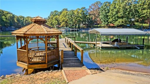 7758 Bankhead Road