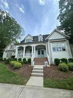 715 Harvest Pointe Drive