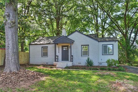 2529 Grimes Street