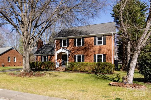 9921 Ridgemore Drive sold home in White Oak, Charlotte, NC