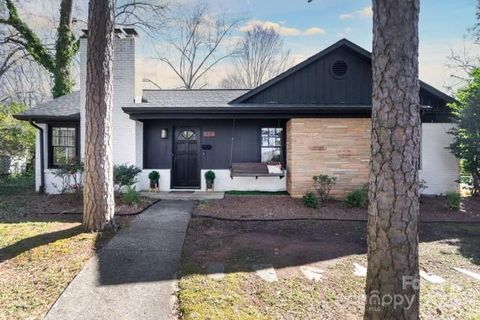 1839 Woodland Drive