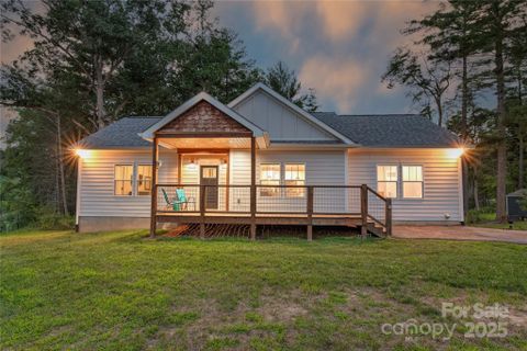 122 Cascade Ridge Road sold home in Cascade Ridge, Fairview, NC