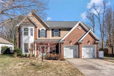 8430 Forest Shadow Circle sold home in Stratford Forest, Cornelius, NC