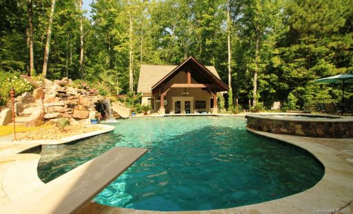 9218 Woodhall Lake Drive