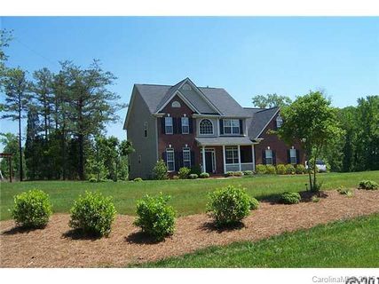 814 Lynnwood Farms Drive