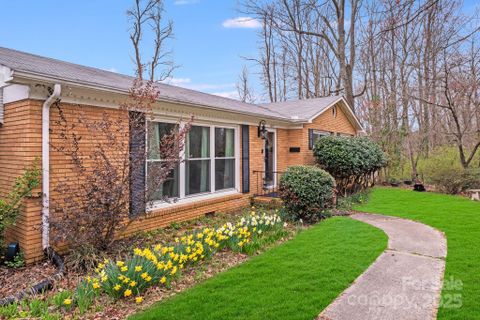 1377 Buckingham Avenue sold home in Cambridge Park, Gastonia, NC