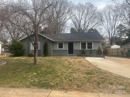4825 Farm Pond Lane