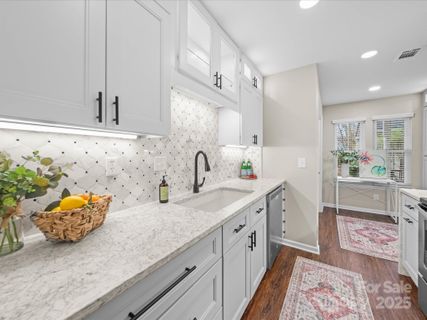 2727 Tiergarten Lane sold home in Hamlin Park, Charlotte, NC