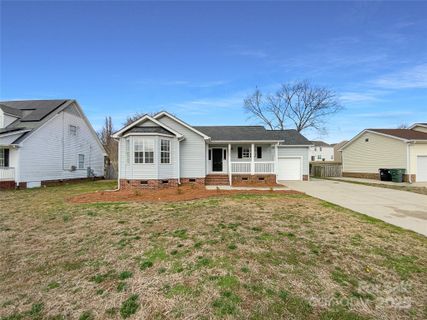 3632 Farm Lake Drive sold home in Park View, Concord, NC