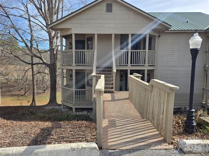 160 Whitney Boulevard 64