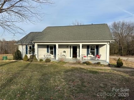2042 Crestdale Lane sold home in Valley View Park, Newton, NC