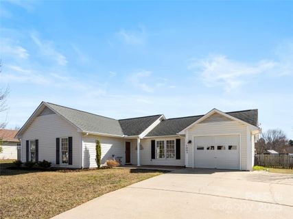 1003 Thorncrest Drive