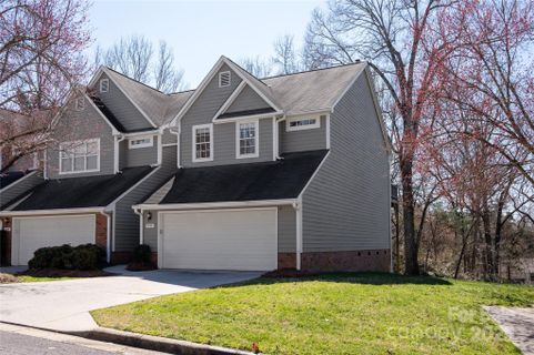 9036 Saint Thomas Lane