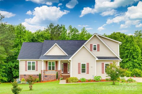 2050 Sunswept Lane sold home in Hunters Place, York, SC