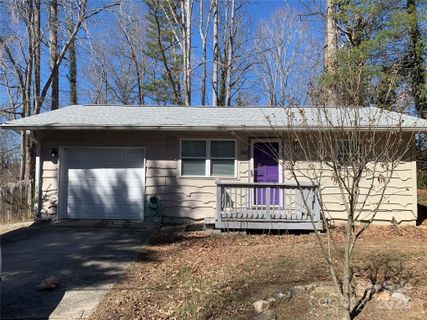 60 Blade Road sold home in Mountain Home, Hendersonville, NC