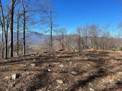362 Equestrian Drive pending home in Smoky Mountain Sanctuary, Waynesville, NC