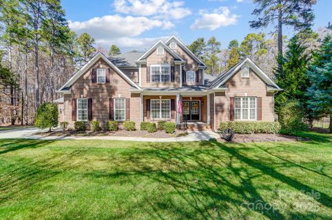 5601 Turkey Oak Drive sold home in Fairington Oaks, Mint Hill, NC