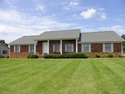 130 Meadow Oaks Drive 24