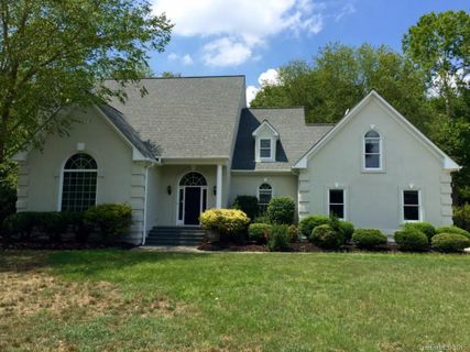 1152 Asheford Green Avenue