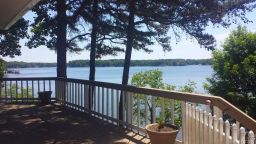 105 Point Of View Drive sold home in Point Of View, Mooresville, NC