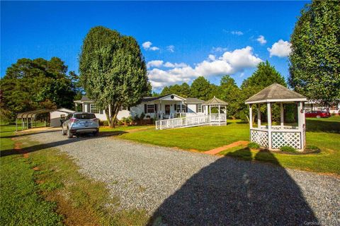 245 Grand Oaks Drive