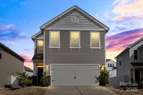 439 Newfound Hollow Drive sold home in Upper Riverpointe, Charlotte, NC