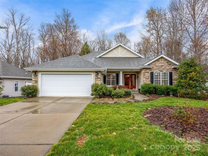 212 Eagle Chase Lane sold home in Eagle Chase, Etowah, NC