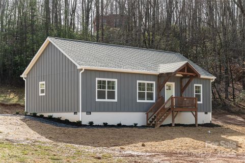 44 South Slope Lane sold home in Jacks Mountain Preserve, Old Fort, NC