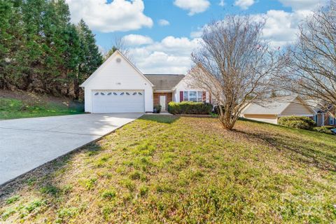 2359 Eagle Glen Court sold home in Hawks Ridge, Gastonia, NC