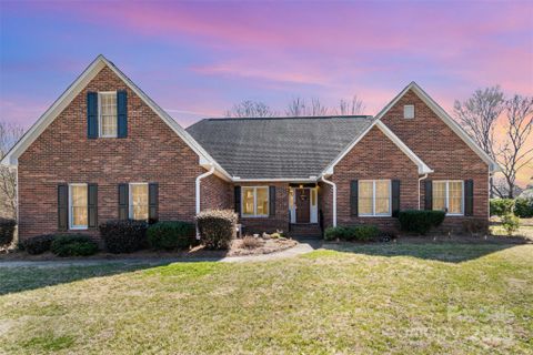 1114 Setter Lane sold home in Hunters Pointe, Concord, NC