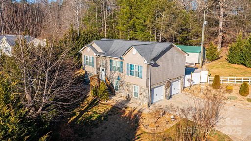 2308 Olde Meadow Drive sold home in Olde Farm, Hudson, NC