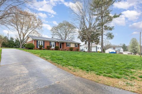 905 Tait Street sold home in Crestview, Lincolnton, NC