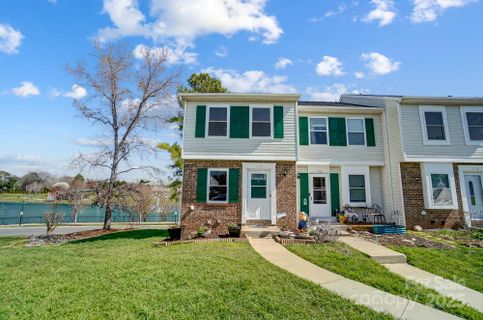 130 Water Oak Drive sold home in Parklake, Pineville, NC