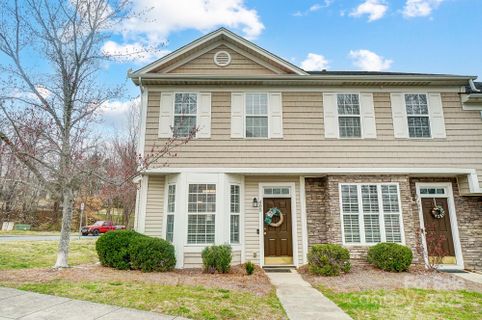 405 Goldstaff Lane