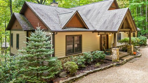 2700 Hickory Springs Road sold home in The Cove at Celo Mountain, Burnsville, NC
