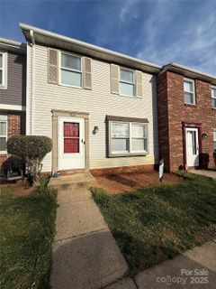 7633 Holly Grove Court sold home in Holly Grove, Charlotte, NC