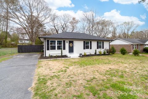 2318 Knight Drive sold home in Crawford Heights, Gastonia, NC