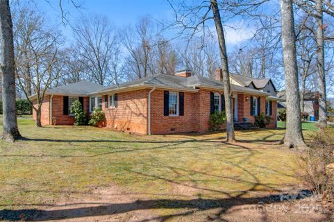1751 5th Street sold home in Huntington Downs, Hickory, NC