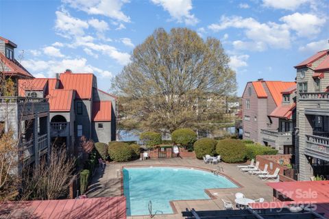 9035 J M Keynes Drive sold home in Lakeshore Village, Charlotte, NC