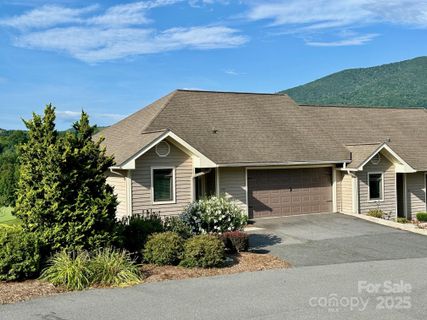 148 Fairway View Place