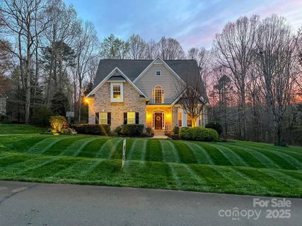 821 Lynnwood Farms Drive sold home in Lynnwood Farms, Fort Mill, SC