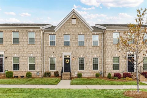 6724 Brighton Park Drive sold home in Mint Hill Commons, Mint Hill, NC