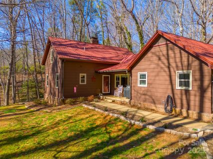 1832 University Heights sold home in University Heights, Cullowhee, NC