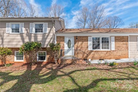 809 E 23rd Street Street sold home in Brookwood Hills, Newton, NC