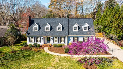 3021 8th Street Court sold home in Windsor Forest, Hickory, NC
